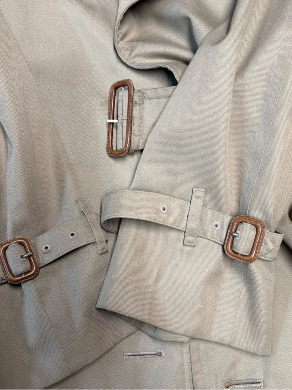 Burberry trench coat - Picture 10 of 15